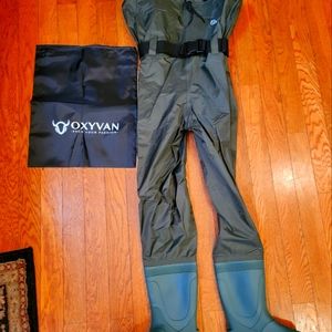 Chest waders